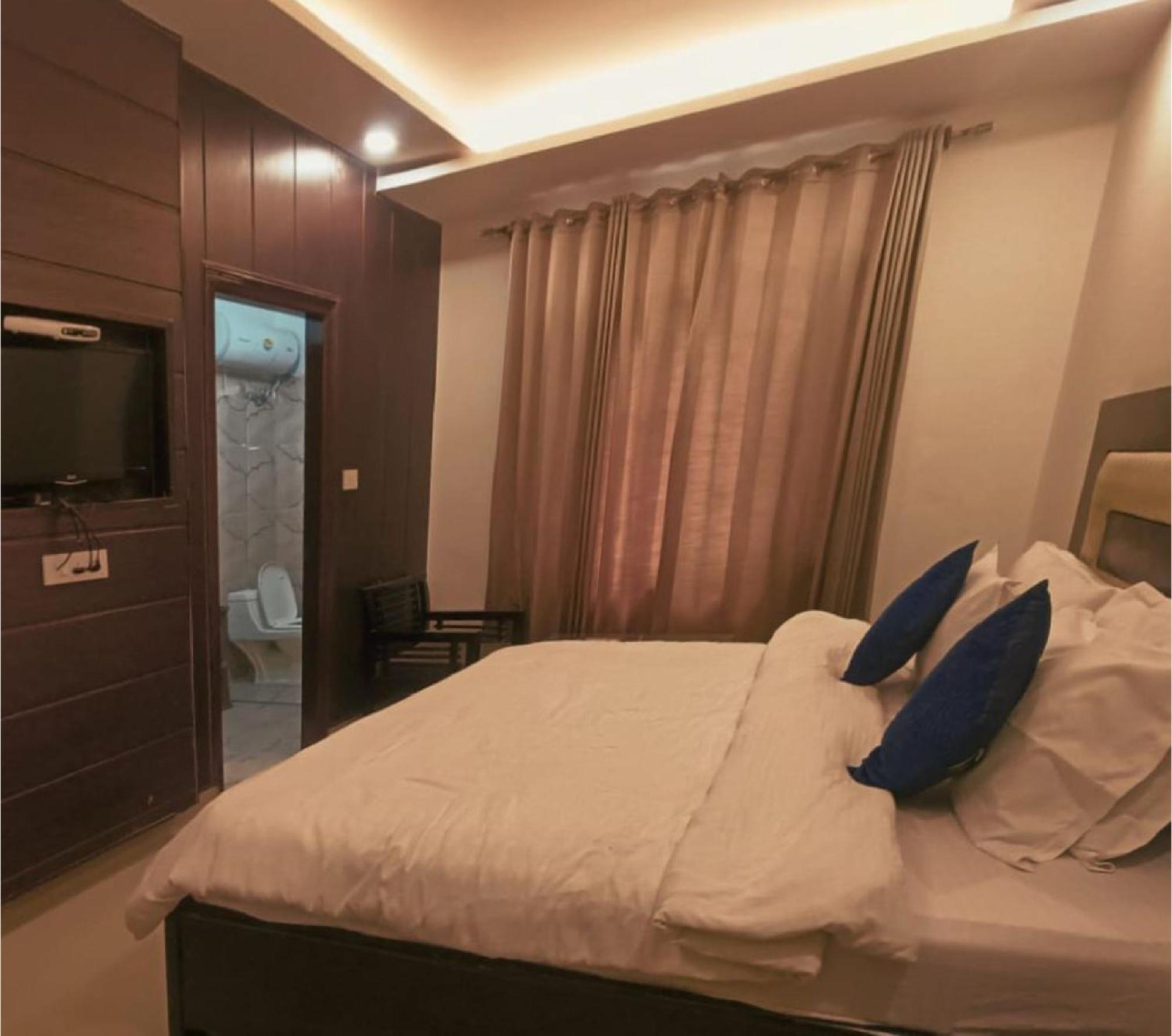 Hotel Wild Rose - Dalhousie Esterno foto